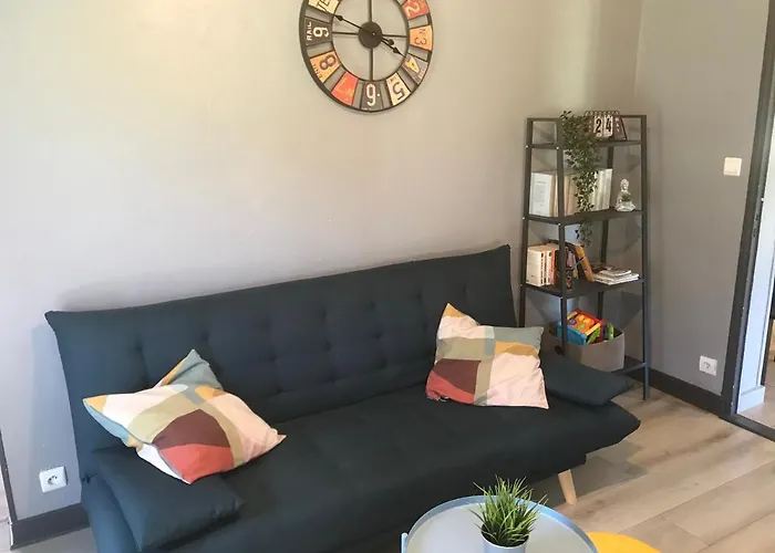 Holiday home Agreable Maison Au Calme *